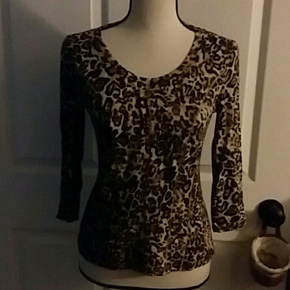 V by Christinia shirt